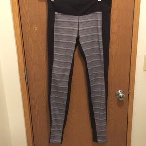Never worn New Balance yoga leggings